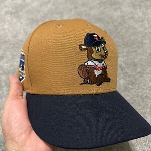 Twins Brown and Black Cap with Embroidered Squirrel 7 1/4